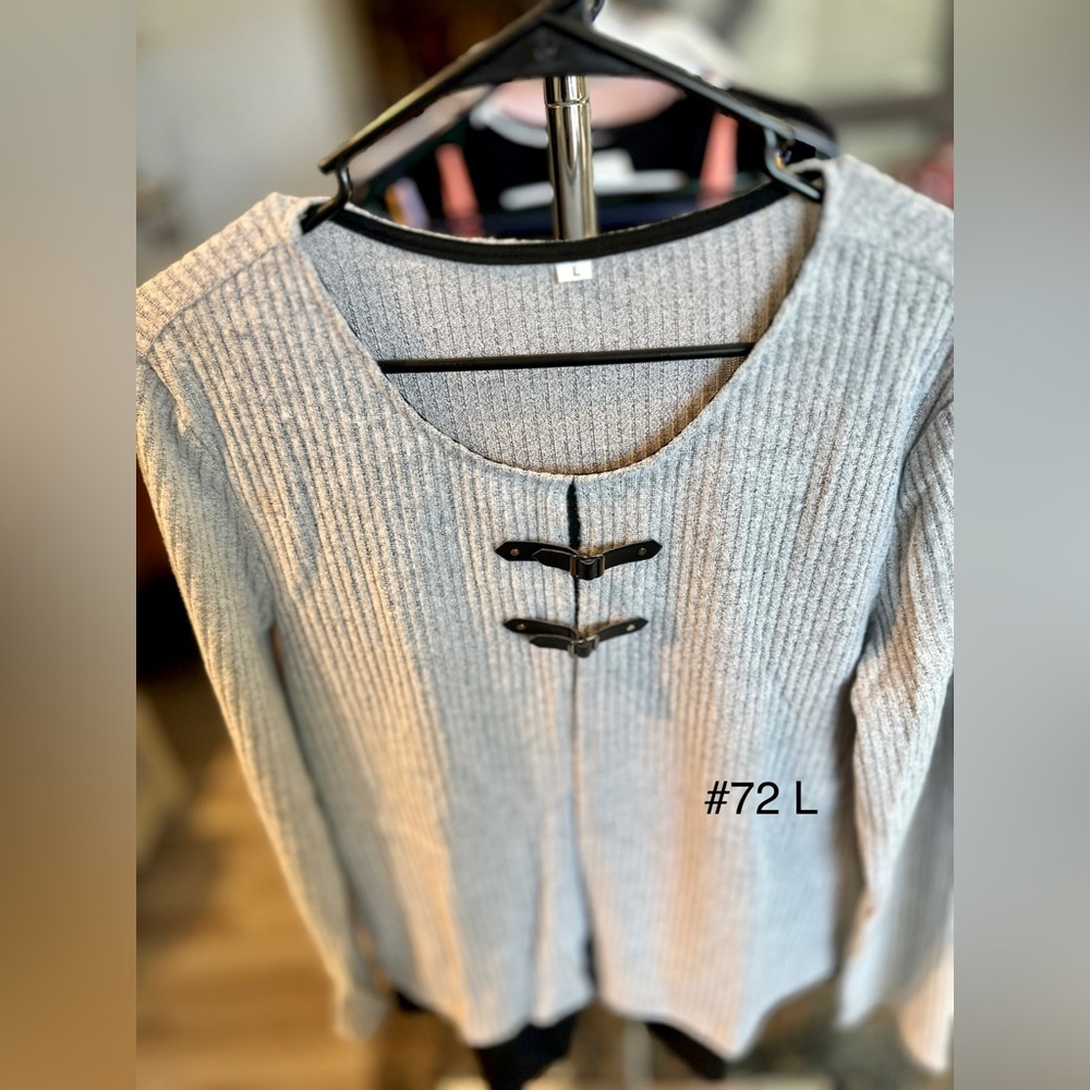 Long sleeve tan shirt. Size L and new.